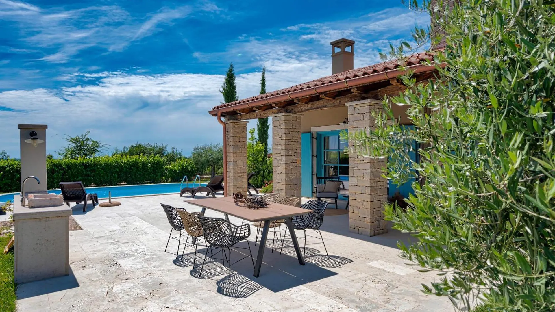 Villa Toscana For 6 People Near Umag With Private Pool, Jacuzzi & Sea View - Pet Friendly Vilanija